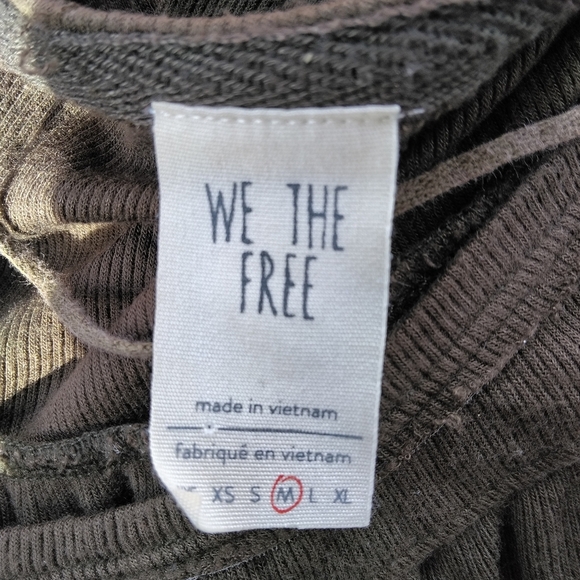 We The Free Love Valley Olive Green Long Sleeve Knit Top Size Medium - Picture 8 of 9